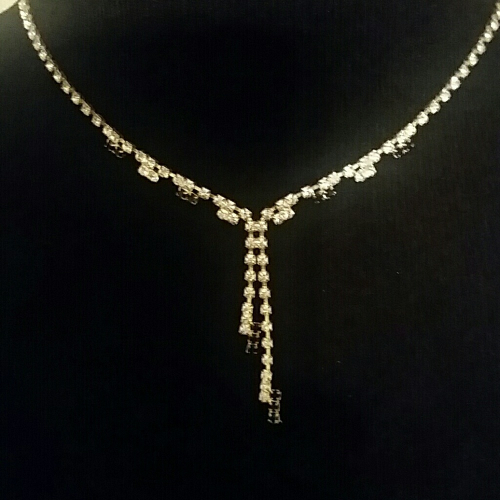 Rinestone necklace and matching bracelet